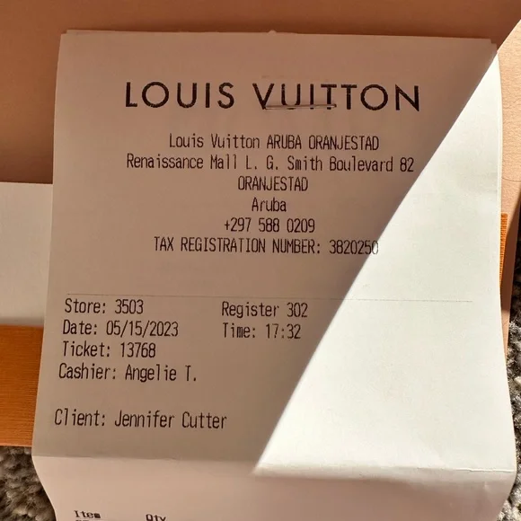 Louis Vuitton Wallet - Picture 10 of 11